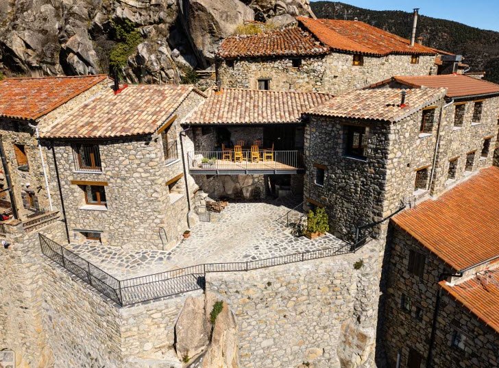 Castell d'Aristot, Spain